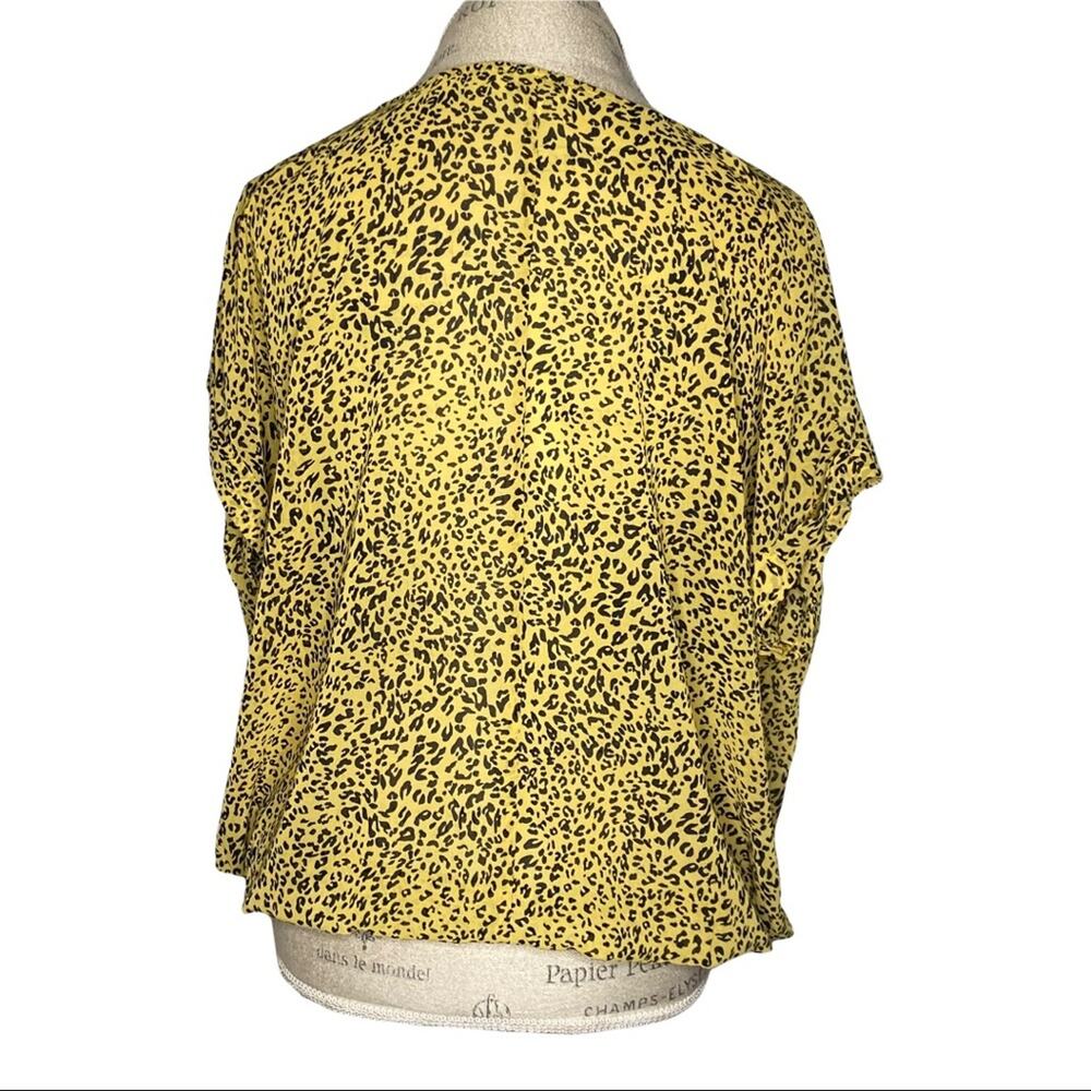 Umgee Yellow & Black Leopard Print Sheer Lightweight Blouse Size Small - Picture 5 of 8